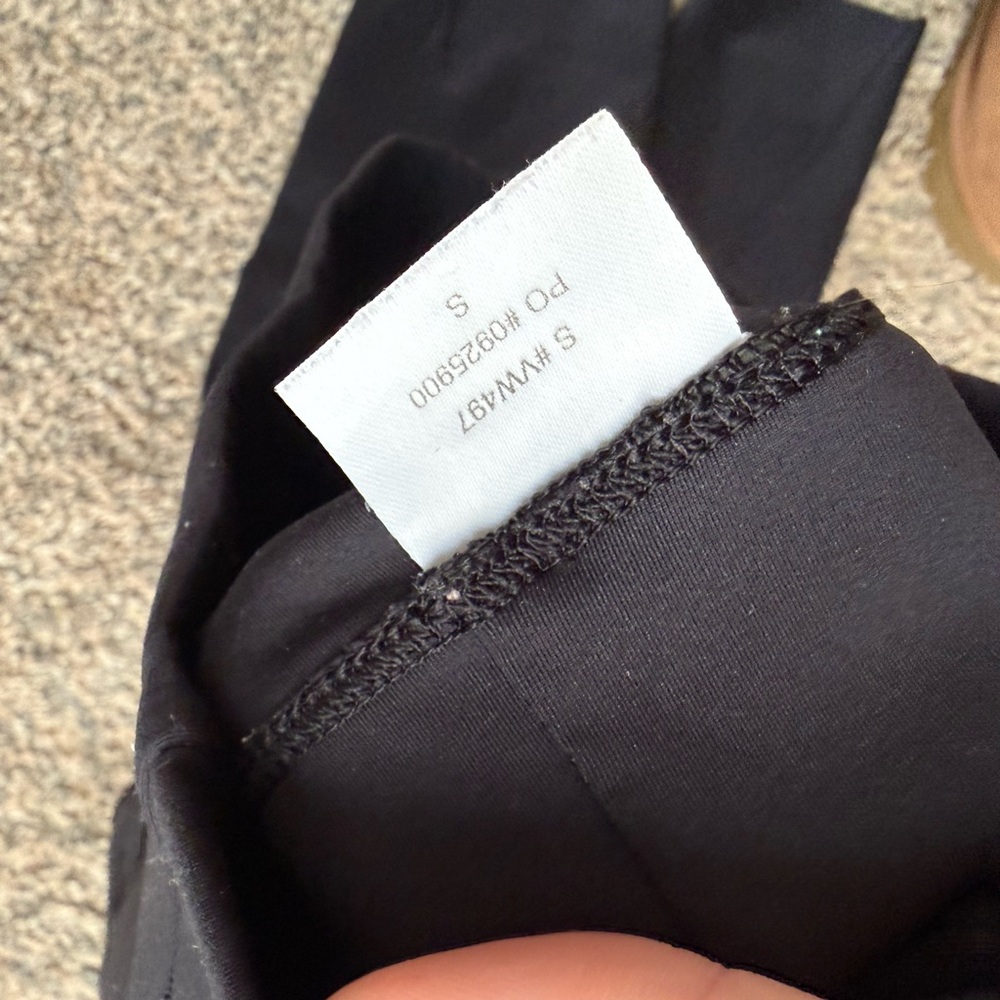 Vuori Black High-Waisted Leggings - Picture 3 of 3
